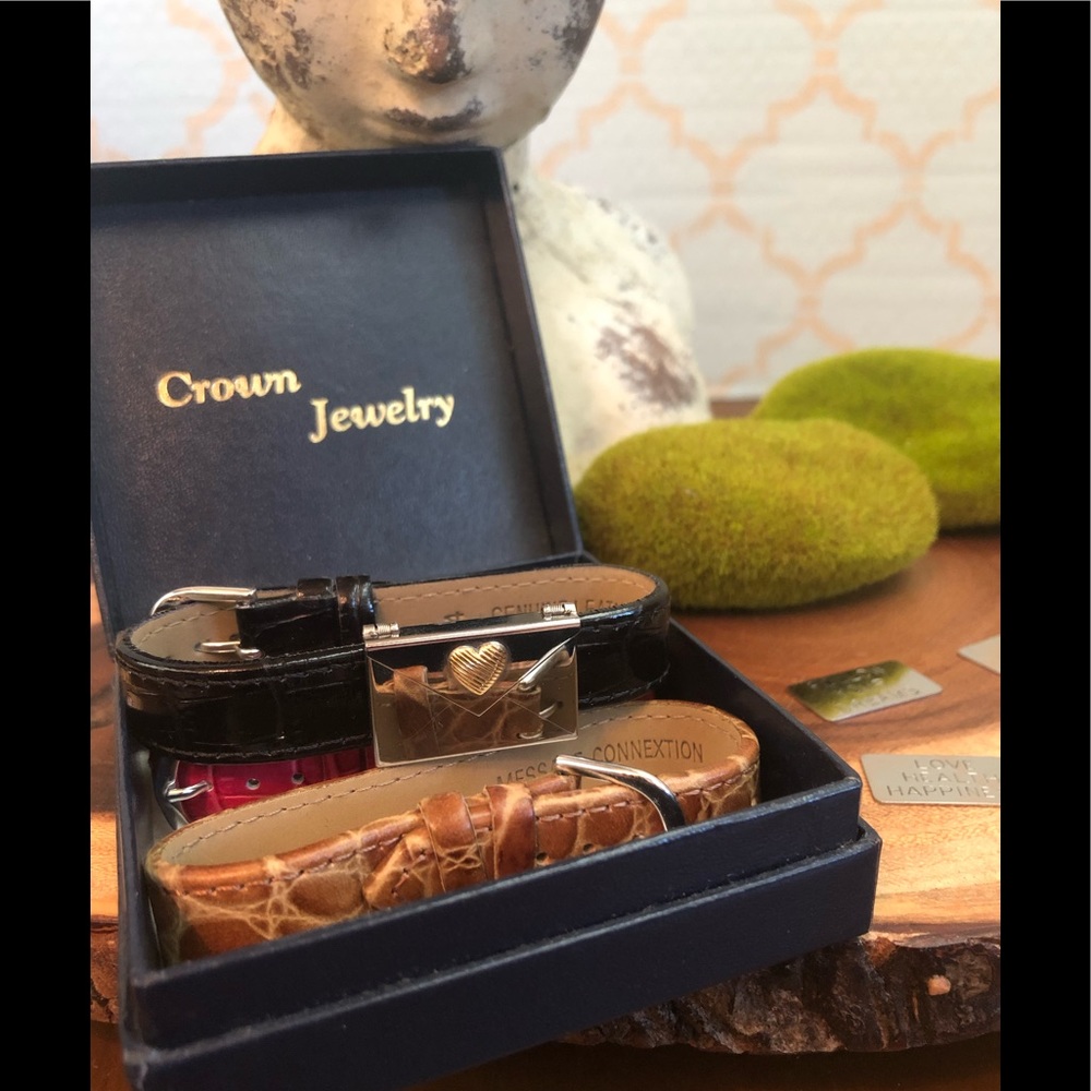 Crown Jewelry SUPER CUTE “MESSAGE IN AN ENVELOPE BRACELET”